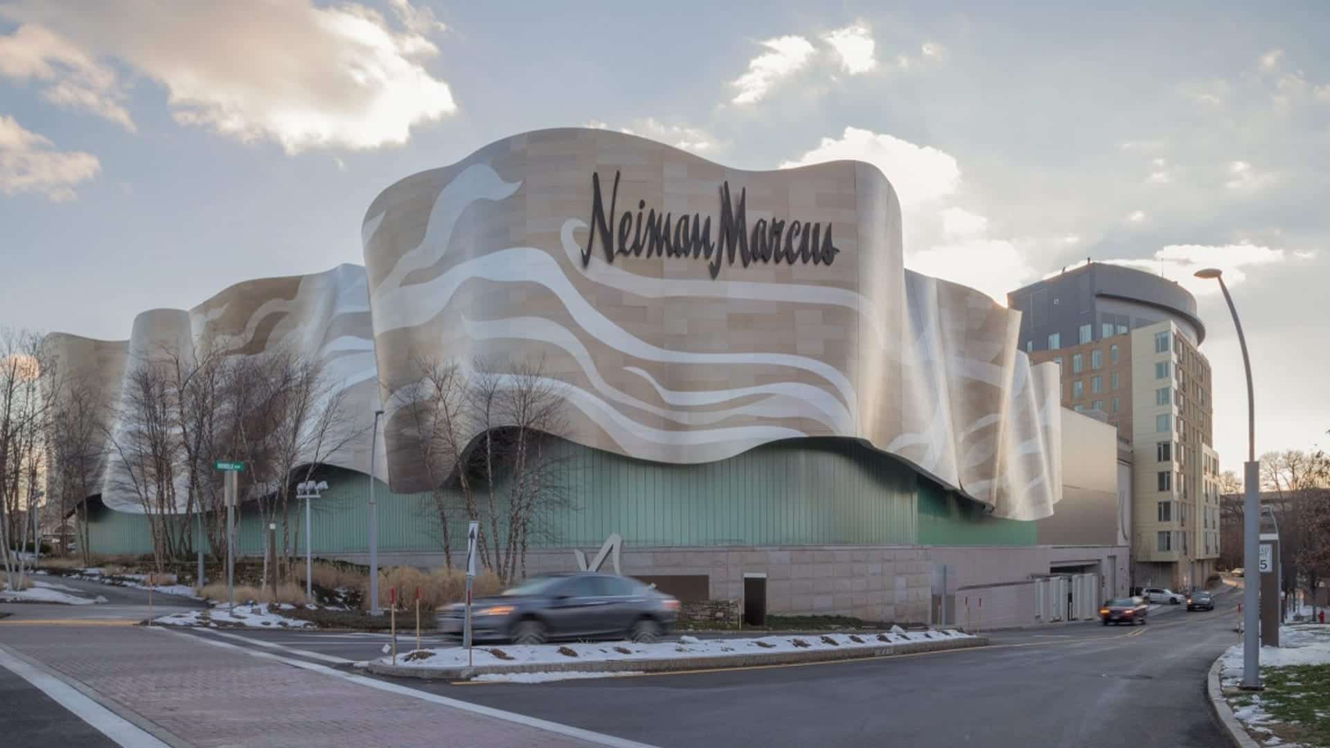 Building a dual-curved facade with pre-fabricated panels. | Zahner