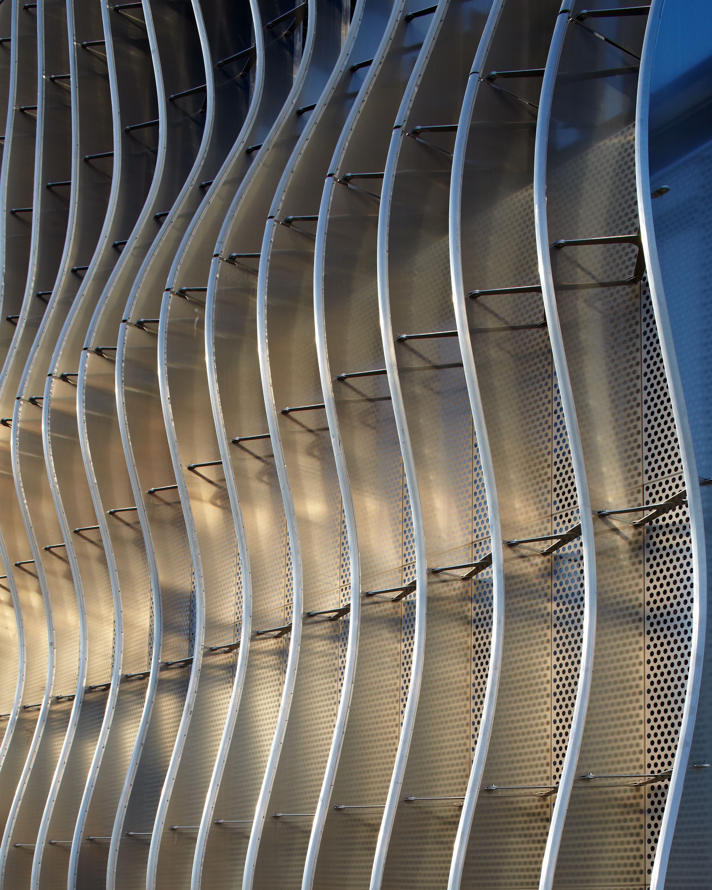 Detail of the reflective lighting caused within the Zahner