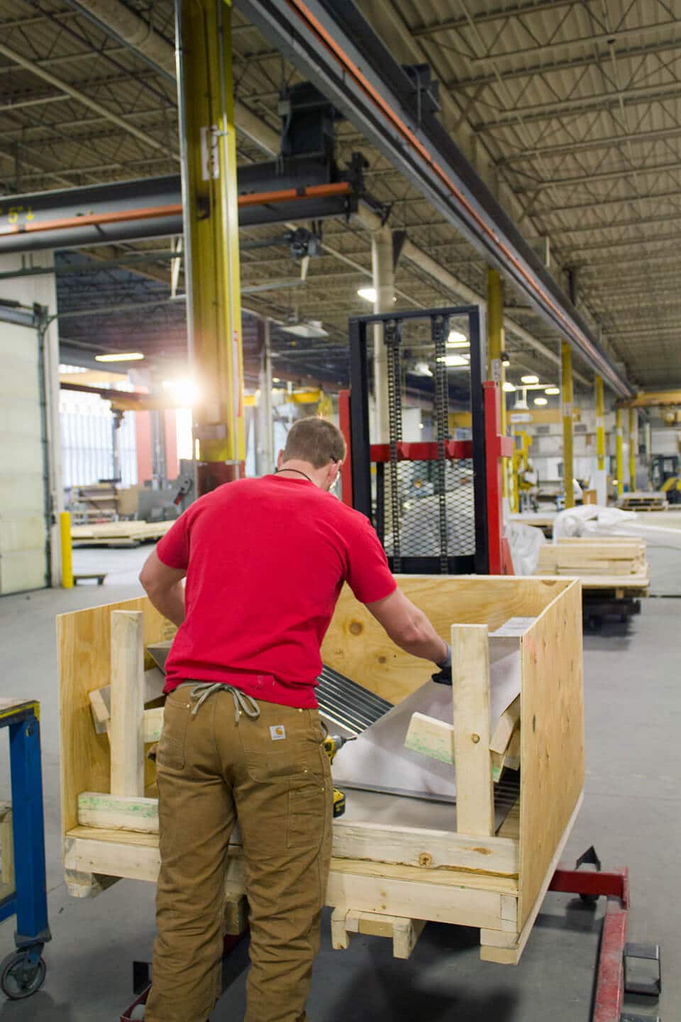 Zahner fabricator crates the aluminum parts for the IwamotoScott Facade.