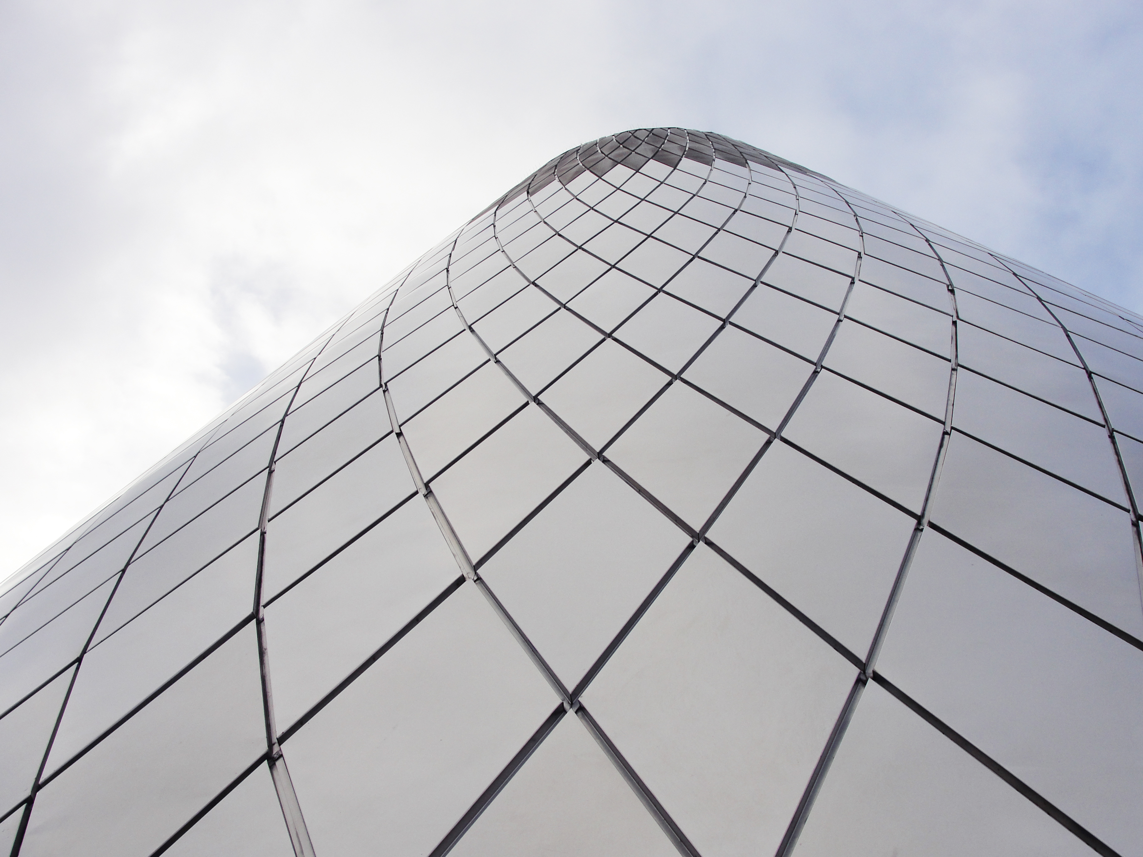 Detail of the reveals between diamond panels on the Museum of Glass