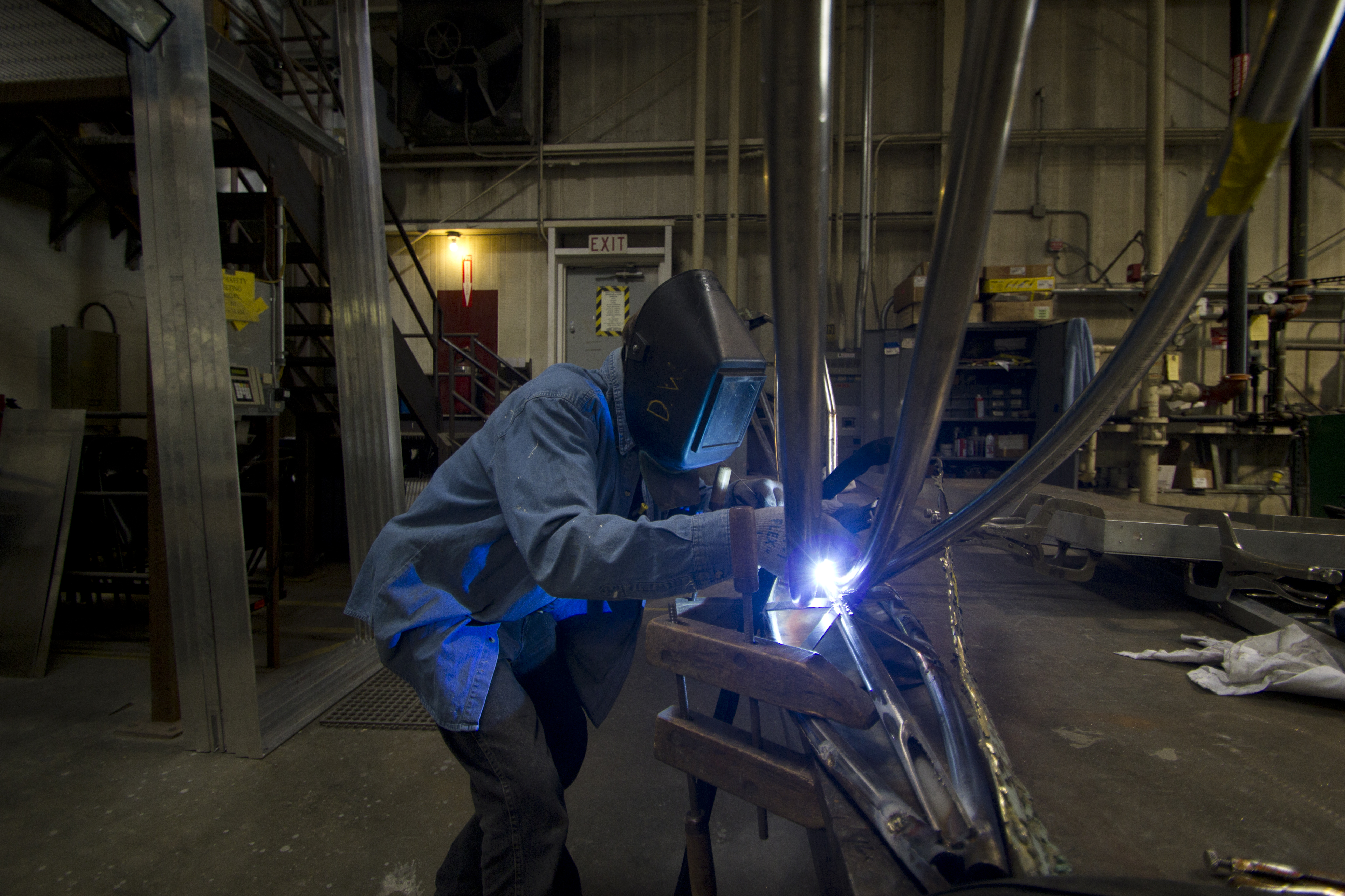 Zahner welds the new stainless steel armature for the Jac T. Bowen sculpture.