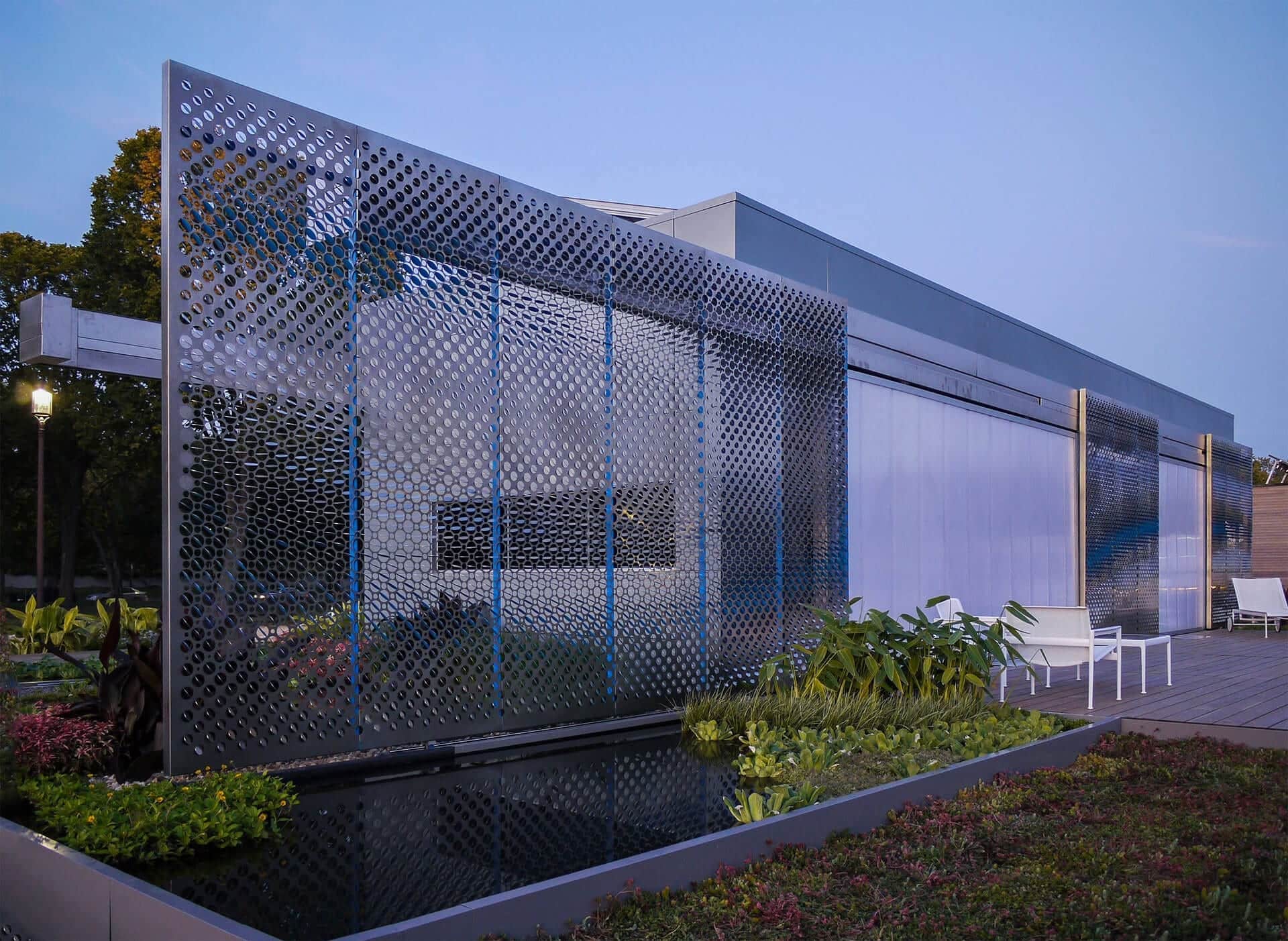 Photograph of the Lumenhaus facade at Dusk.