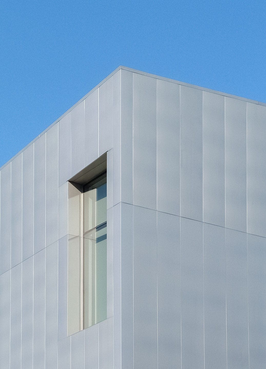 Detail of the stainless steel facade of the Tacoma Art Museum.