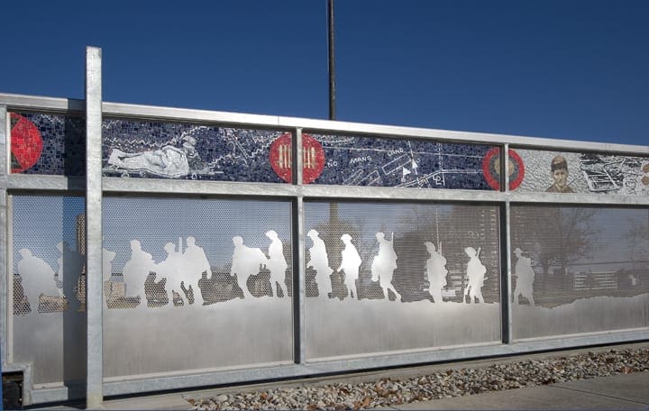 Detail of the metal gate system with ceramic inlay.