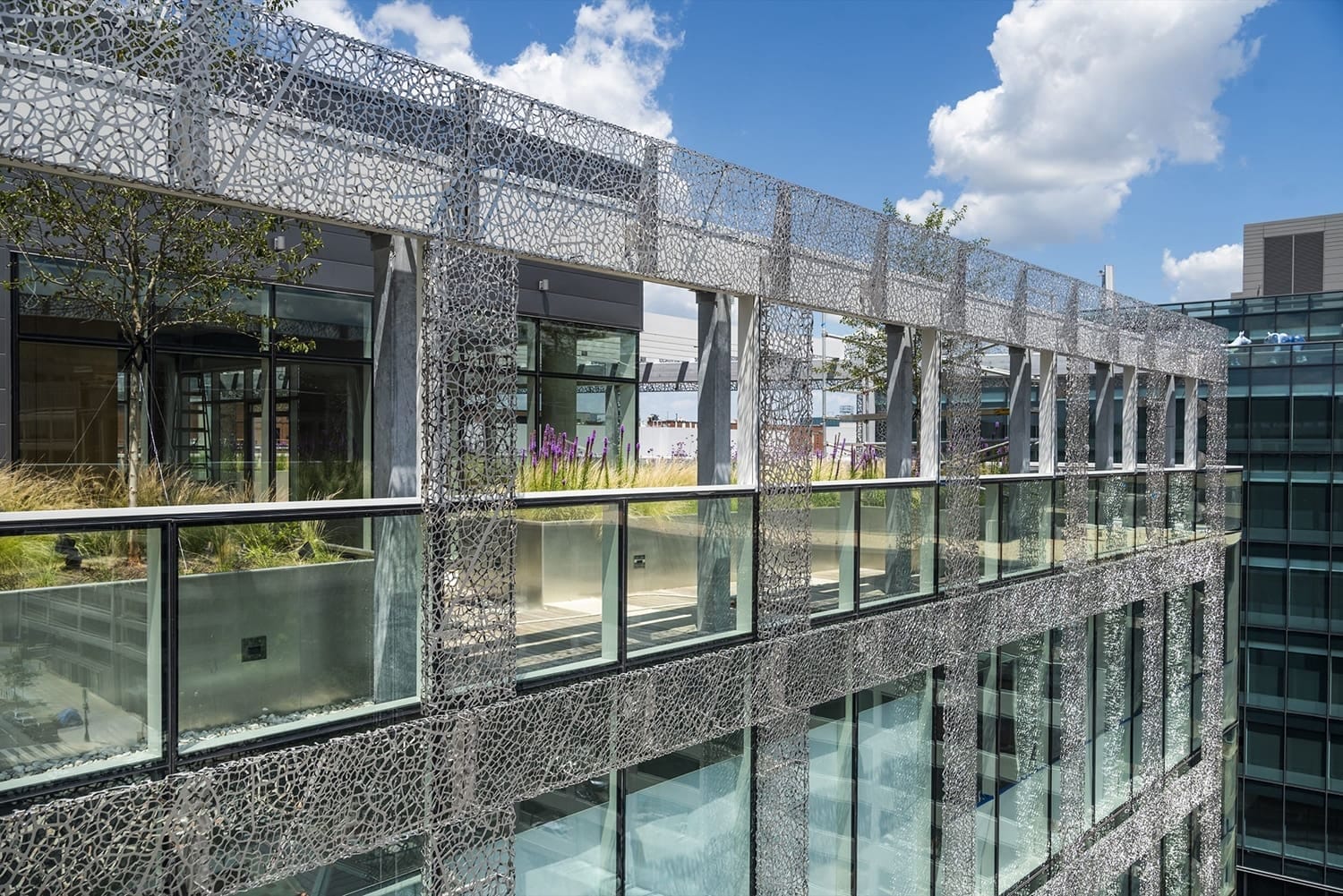 2100 L STREET EXTERIOR STAINLESS STEEL FACADE