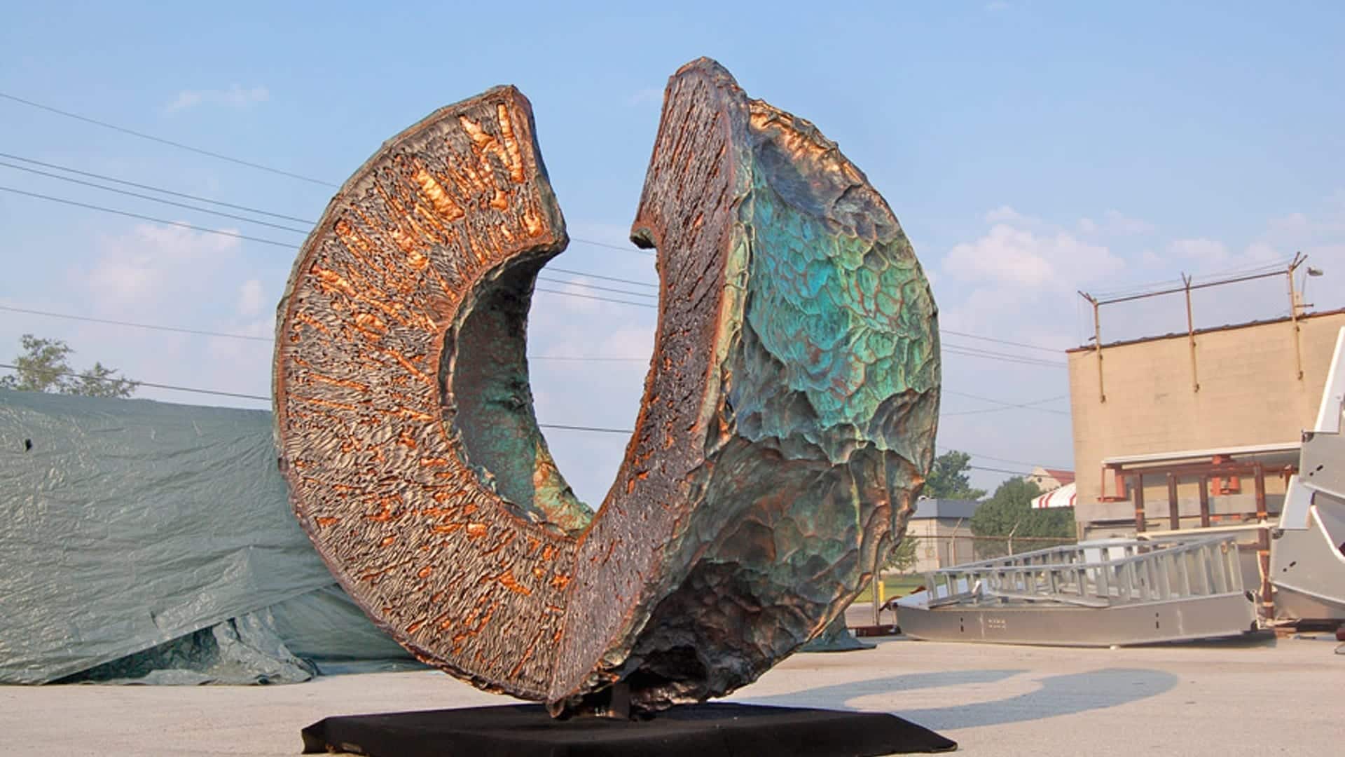 OCULUS SCULPTURE by Reilly Hoffman.